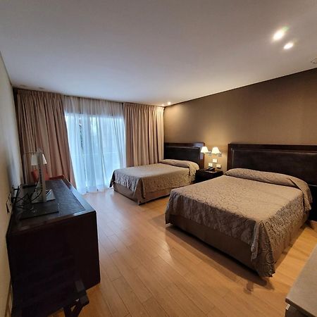 Hotel Plaza Colón Kültér fotó