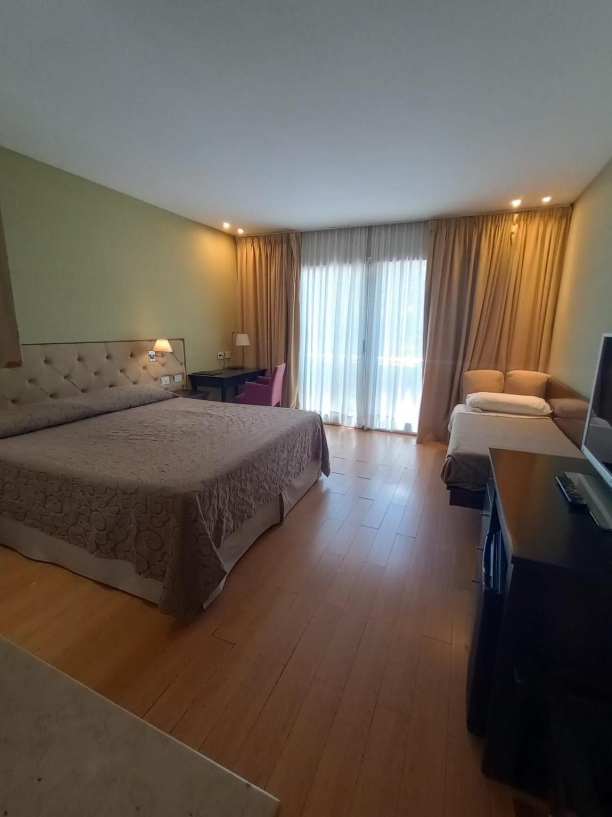 Hotel Plaza Colón Szoba fotó