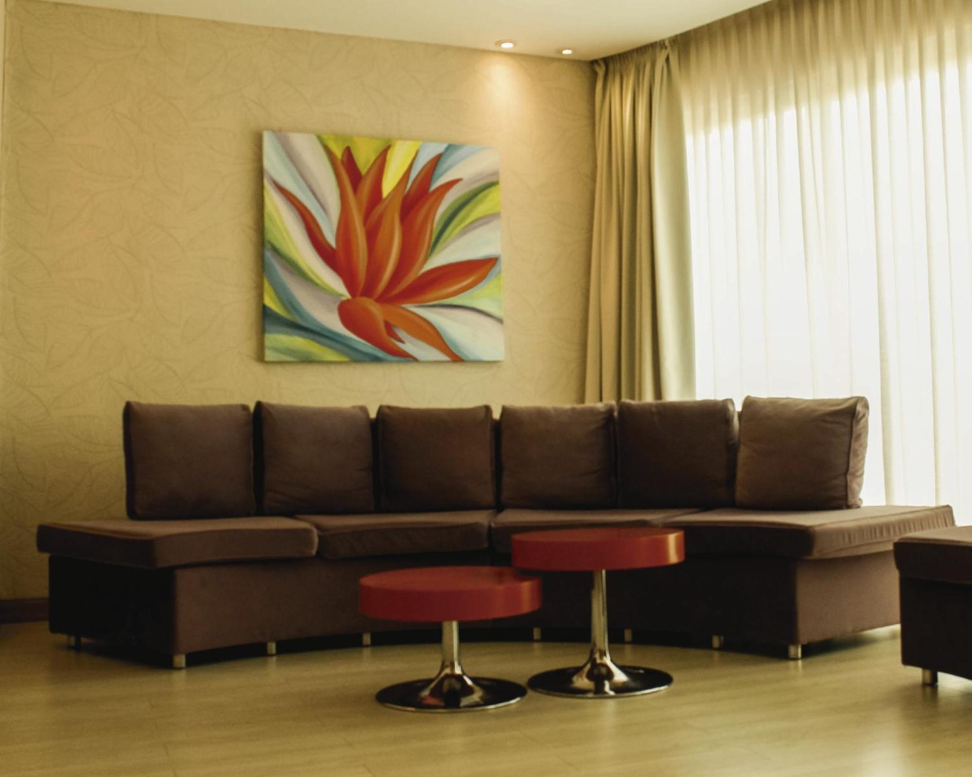 Hotel Plaza Colón Kültér fotó